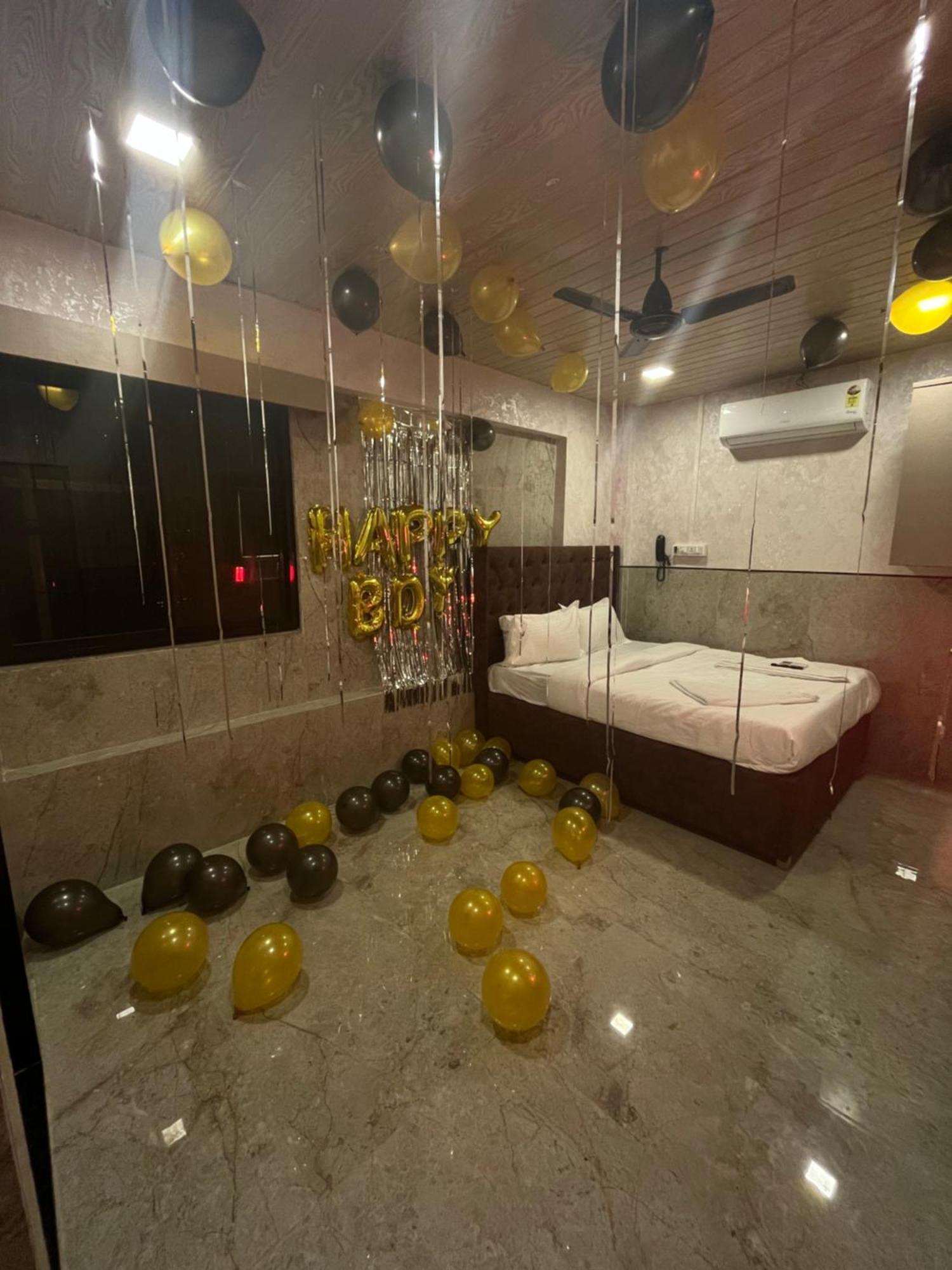Hotel Newyork By Stayzy Rooms Bombay Extérieur photo
