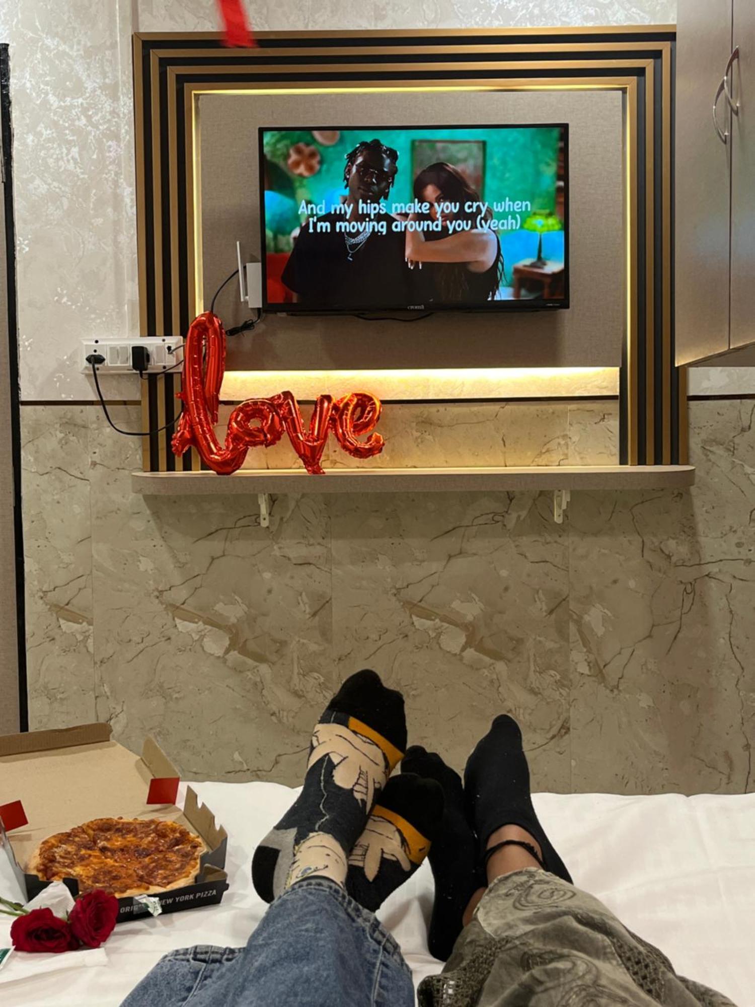 Hotel Newyork By Stayzy Rooms Bombay Extérieur photo