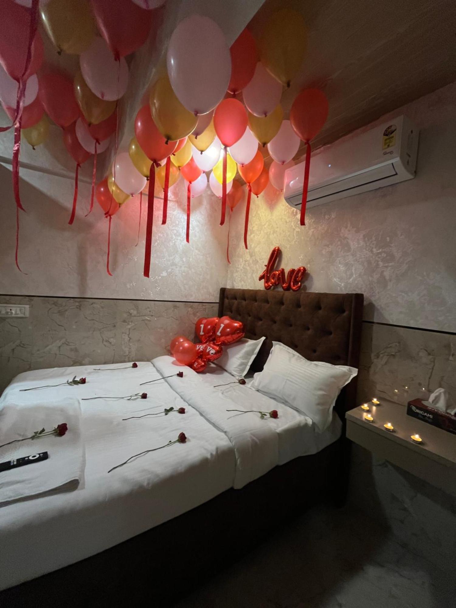 Hotel Newyork By Stayzy Rooms Bombay Extérieur photo