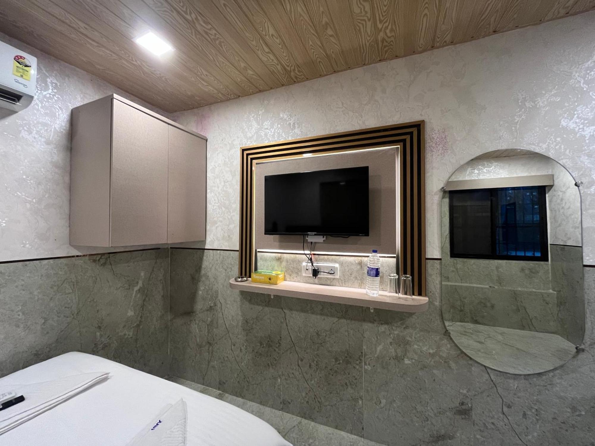 Hotel Newyork By Stayzy Rooms Bombay Chambre photo